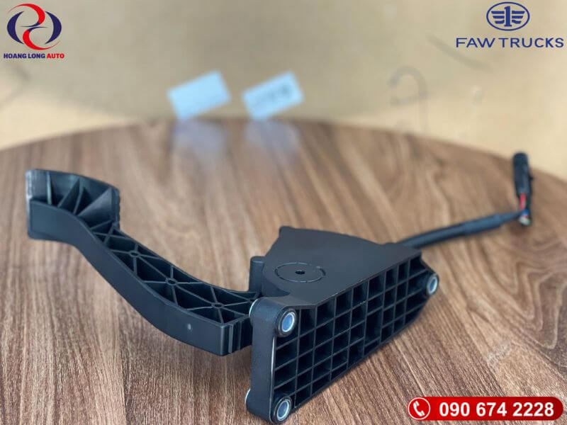 Bàn Đạp Ga Tổng Thành