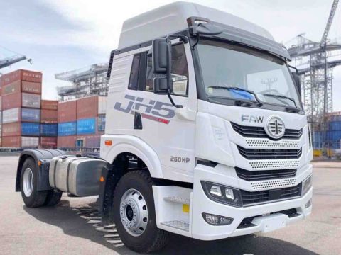 Xe đầu kéo FAW JH5 phù hợp chạy cảng